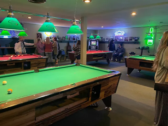 Curly's Gleed Tavern