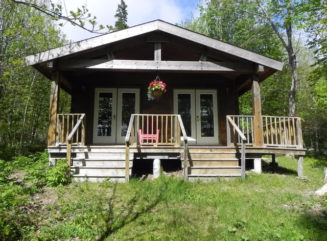 Rumi Guest House on the Cabot Trail