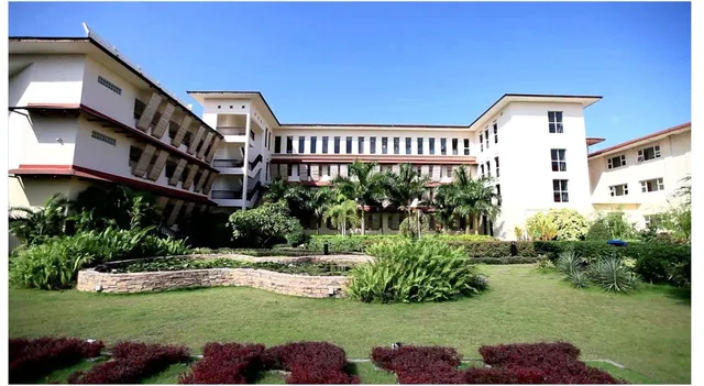 Hulhule Island Hotel