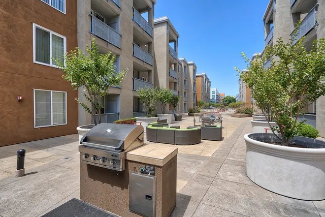 Allegro at Jack London Square Apartments