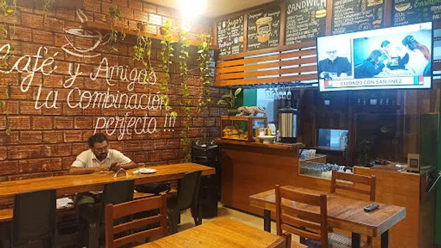 Macambo Café
