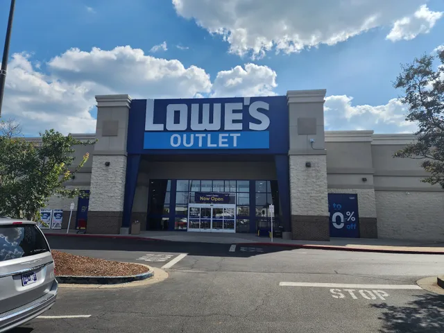 Lowe's Outlet Store