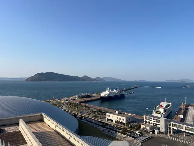 サンポートホール屋上広場