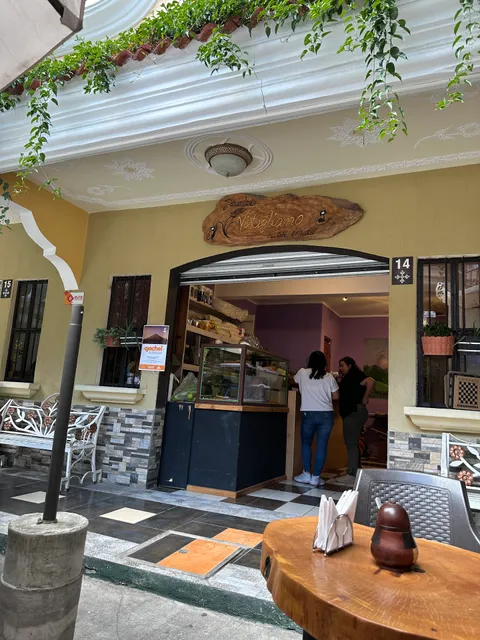 Panadería Vitagliano - Café El Tintico