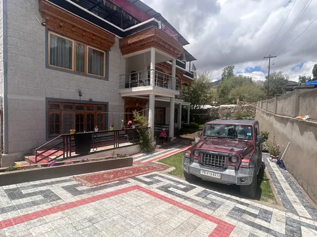 HILLSIDE HOMESTAY & HOSTEL