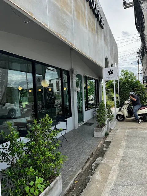 Roastniyom Coffee กาดสามแยก