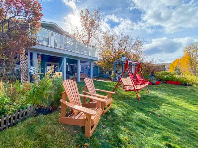 Along River Ridge Bed and Breakfast