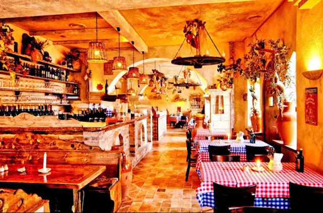 YVONNE Tuscany Restaurant & Pizzeria