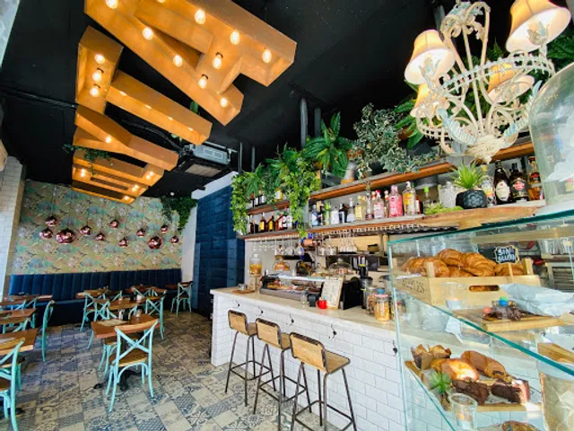 Lolyta Food & Coffee