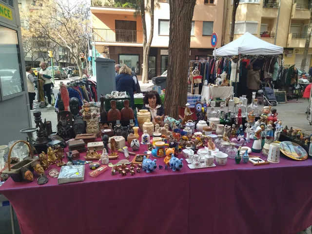 Mercadet segona mà Plaça Barcelona. 20SEP / 18OCT / 15NOV / 20DEC