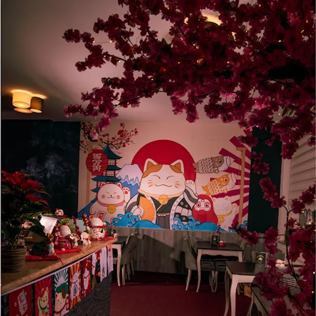 Lucky Neko - Sushi, Bowls & More