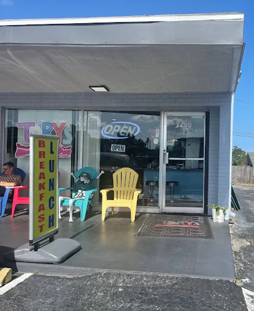 Tory's Cafe