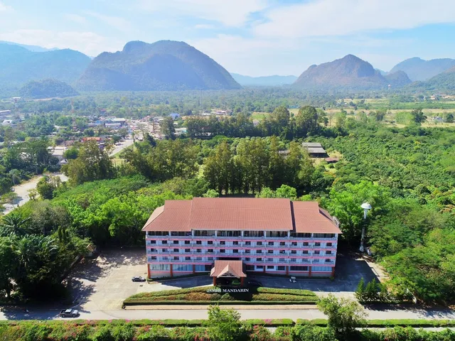 James Mandarin Khaoyai