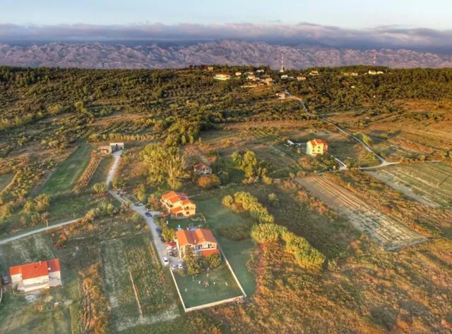 House Rose with Terrace and Garden