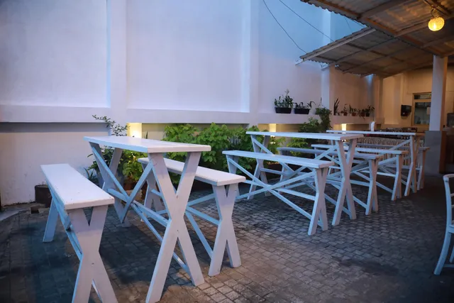 Nonstop Breeze - Negombo