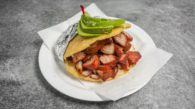 Issa's Restaurant Bar