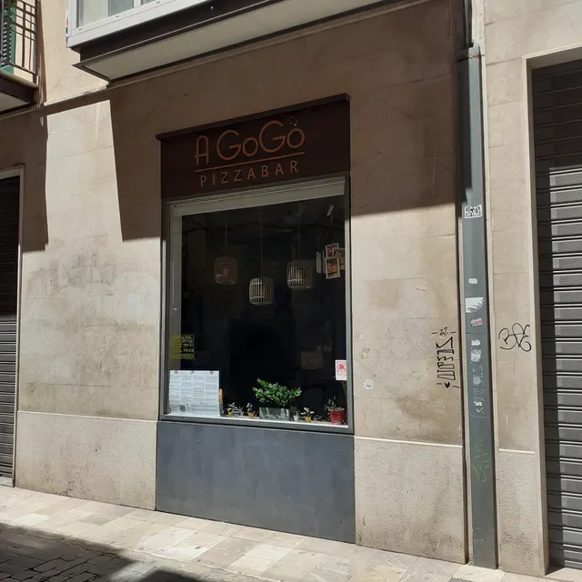 A GoGò Pizzabar