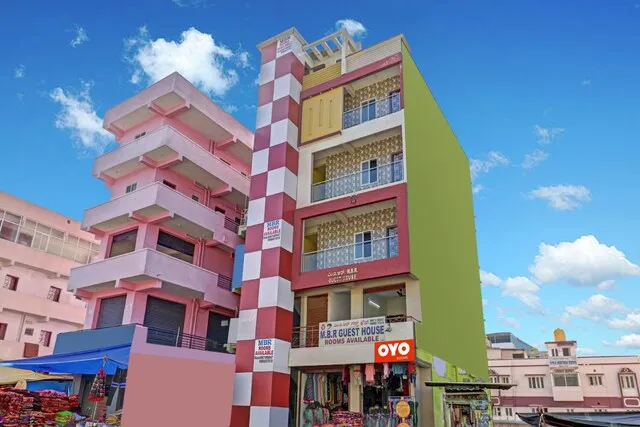 OYO Hotel M B R Guest House Near Ascendas Park Square Mall