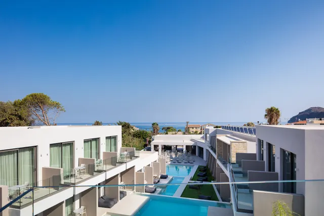 Phos Hotel Adults Only