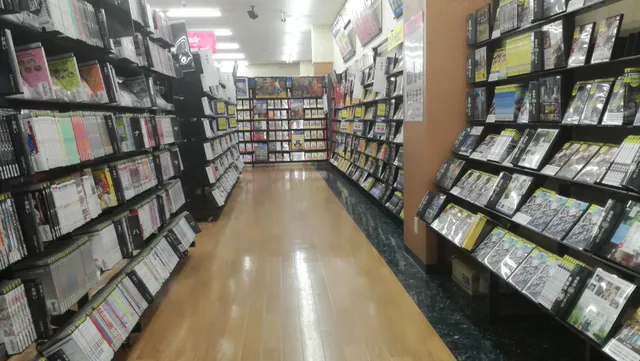 TSUTAYA Takizawa