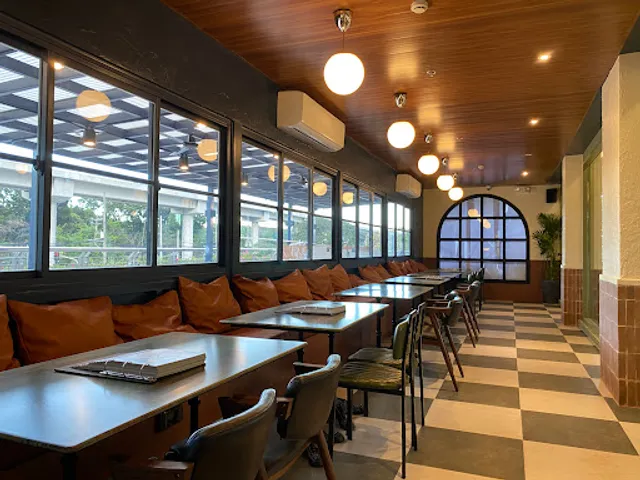 Blake's Wings & Steaks - Ayala Malls TriNoma