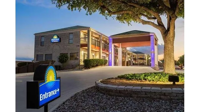 Days Inn by Wyndham San Antonio Near Fiesta Park