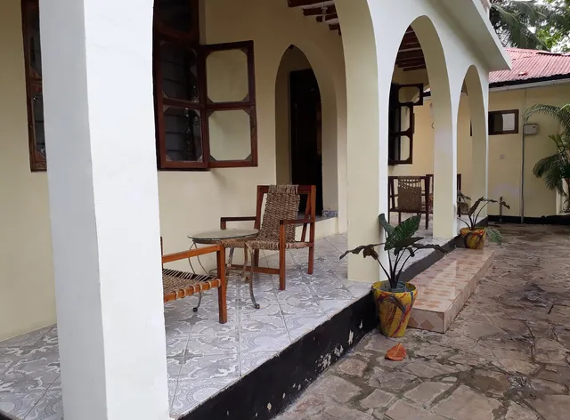 Mary's Nice Place Lodge