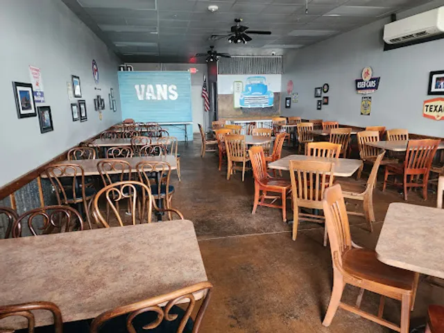 Van's Pig Stands - Moore