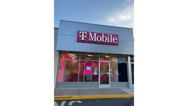 T-Mobile Authorized Retailer