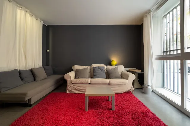 AinB Barcelona Sants Apartments