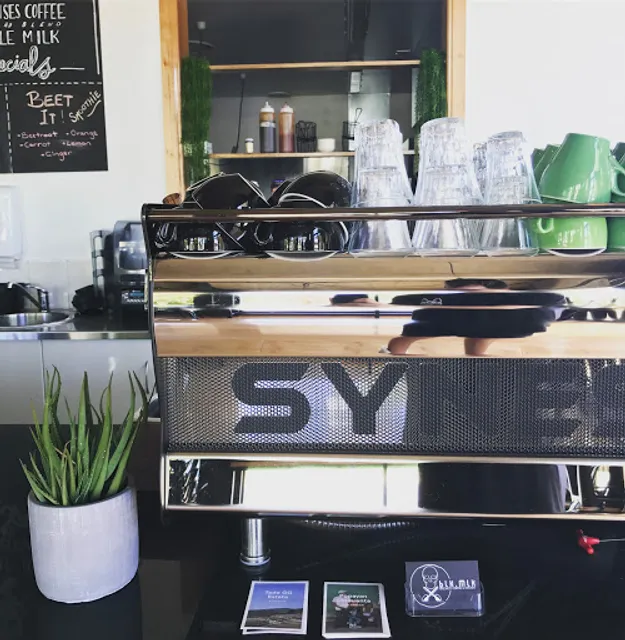 blk.mlk Specialty Coffee