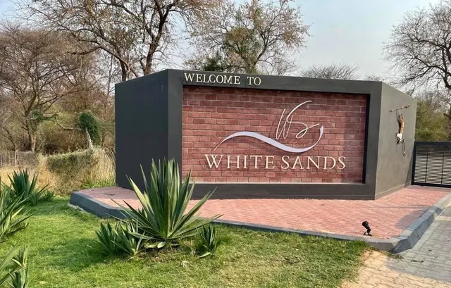 White Sands Lodge and Camping