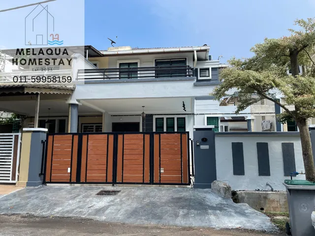 Melaqua Homestay Pool