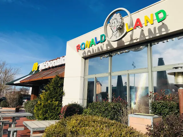 McDonald's Champagne au Mont d'Or