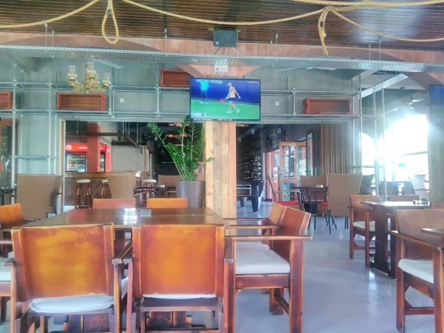 Warehouse Bar & Kitchen