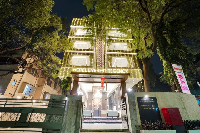 Hotel Everest Regency