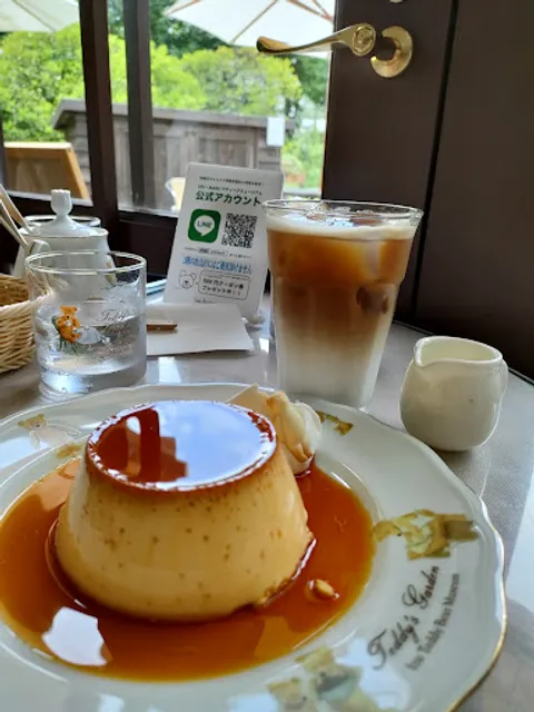 TEA ROOM Teddy's Garden