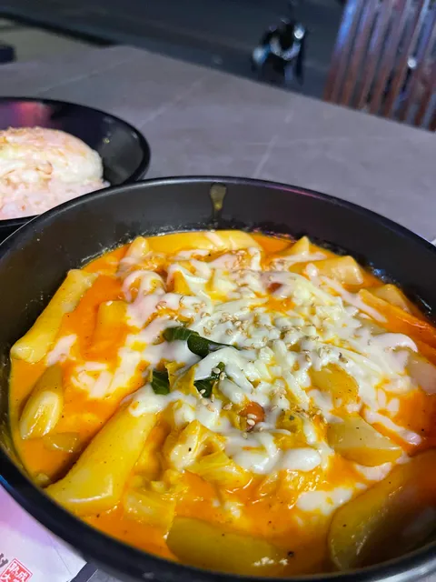 Hong's Chicken (홍스 치킨)