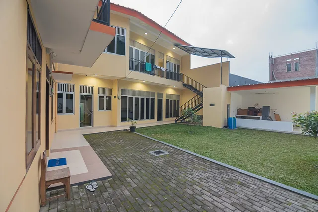 RedDoorz near RSUD Ciawi