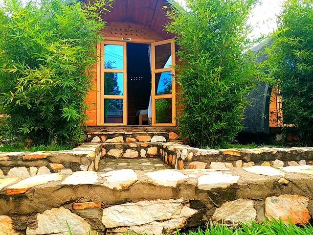 Mandari Eco Pods - Bed & Breakfast