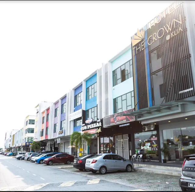 THE CROWN HOTEL @ KLIA