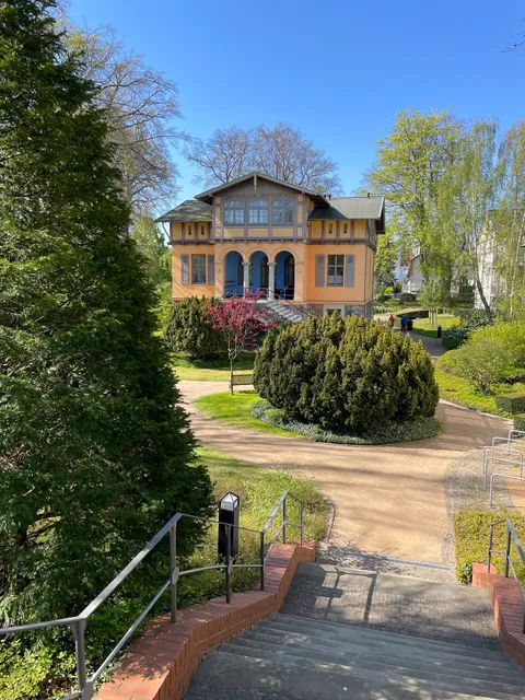 Upstalsboom Apartments beach park