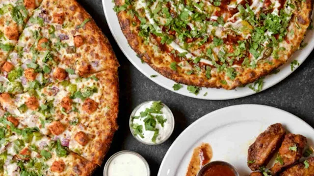 Tossing Pizzeria - Enterprise Way