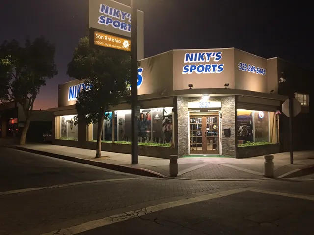 Niky's Sports - South Gate