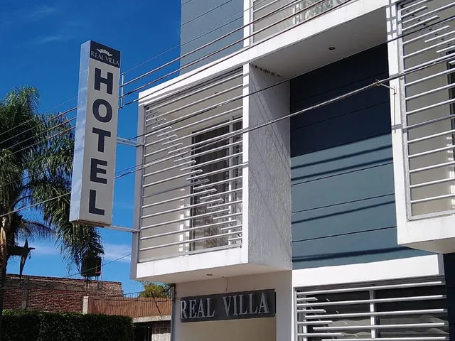 HOTEL REAL VILLA