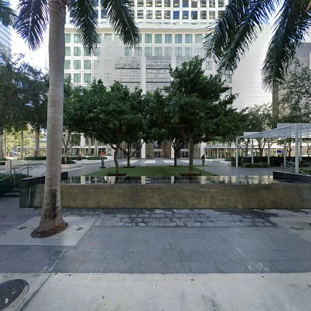 600 Brickell Ave