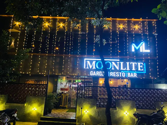 Moonlight Family Restaurant & Bar