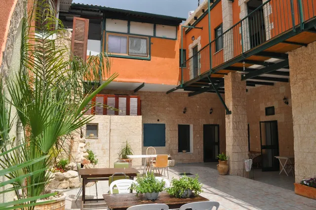 Yafo 82 Guest House