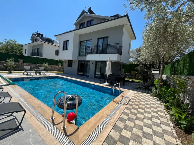 Villa Sasadi & Olivin