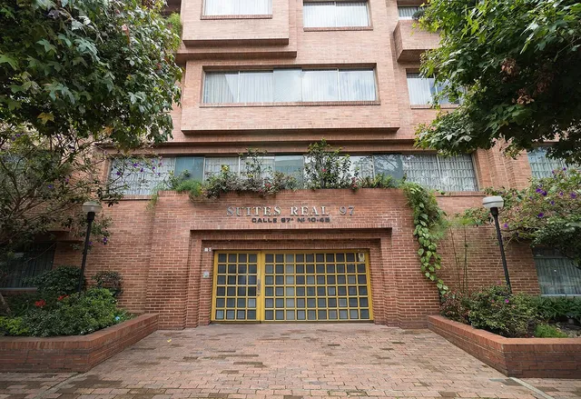 Hotel Suites Real 97